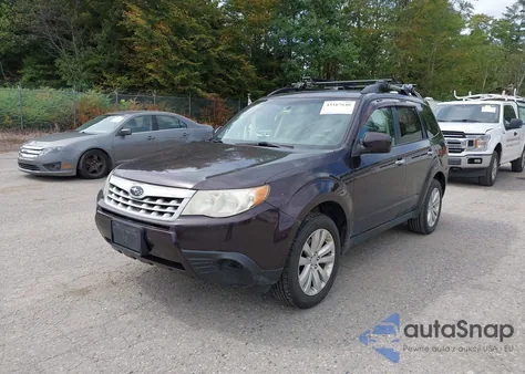 2013 Subaru Forester 2.5X Premium z USA, uszkodzony, nr VIN JF2SHADC5DH404156